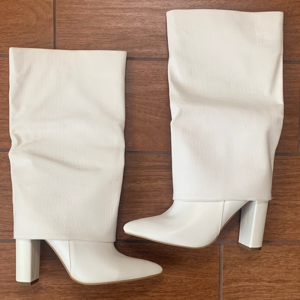 PrettyLittleThing Chic Cream Heeled Boots